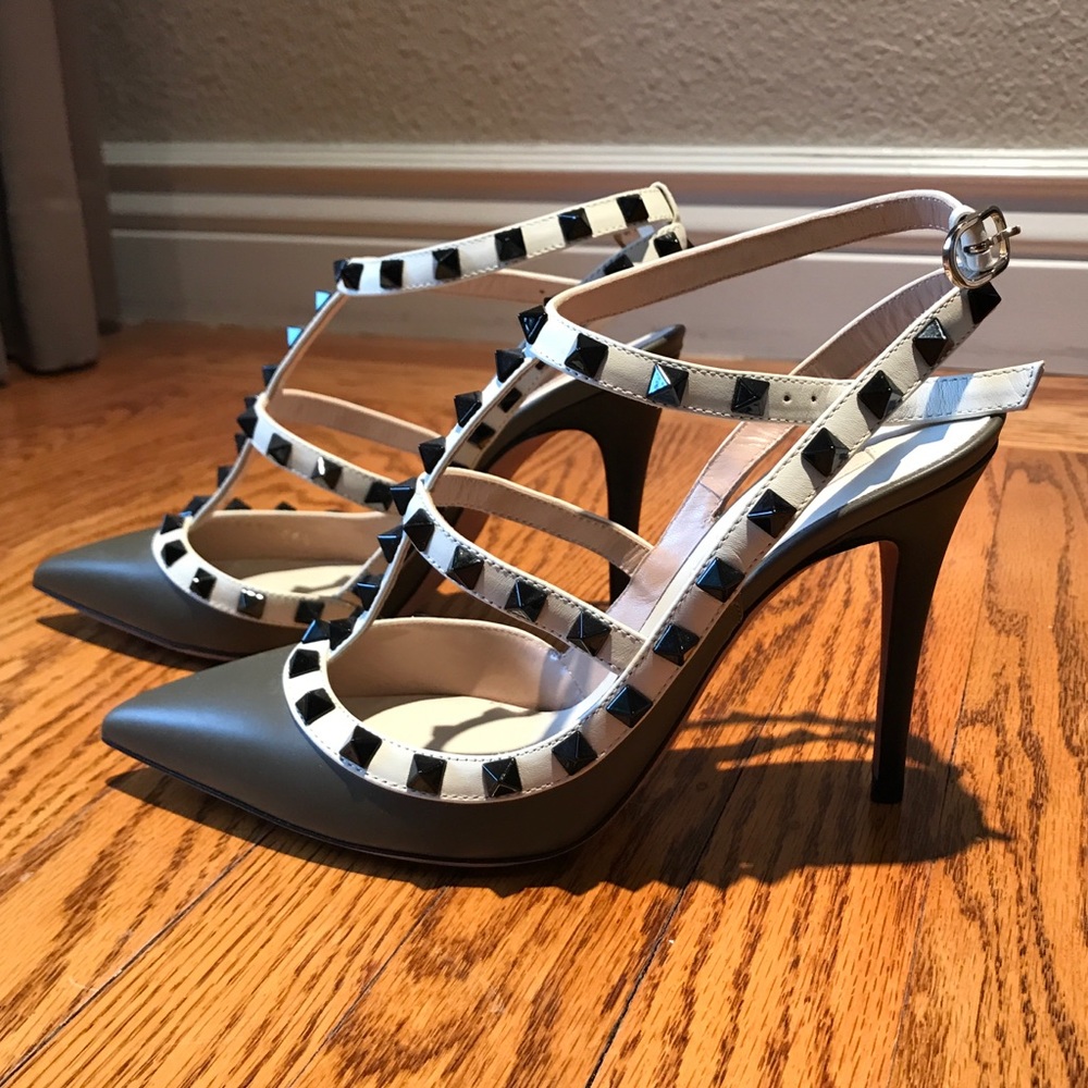 Valentino, Rockstud Leather Pumps